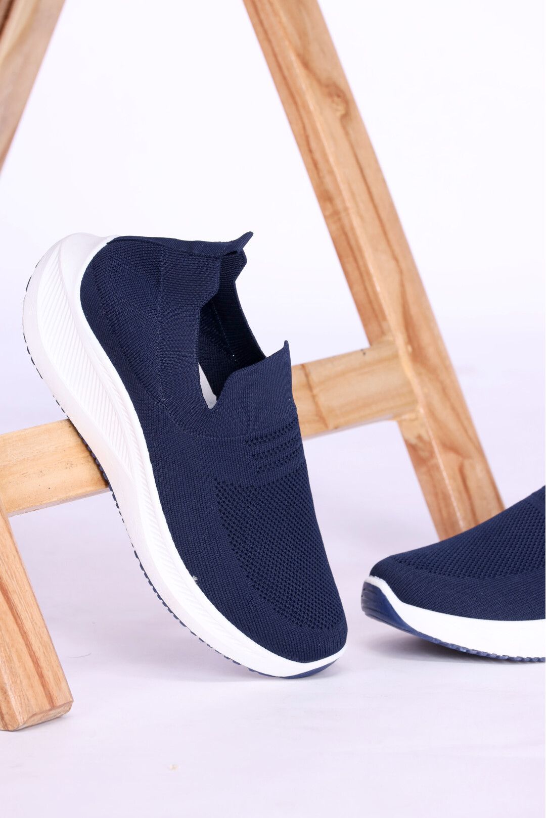 Kicks Walk Men Comfortable Sports Shoes